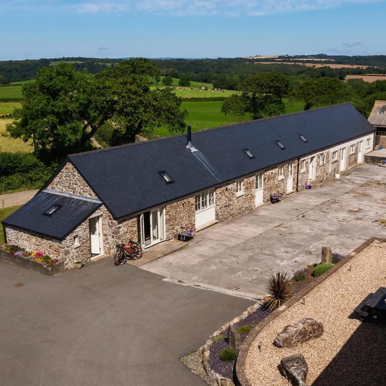 Broomhill Barns Minwear Exteriör bild